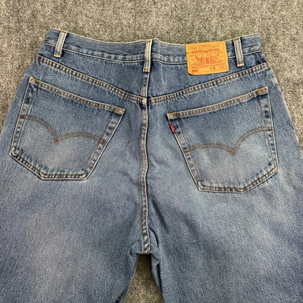 Levis Jeans Mens 40x30 (Fits 39x30) Blue 550 Relaxed Fit Vintage Denim 2002 READ